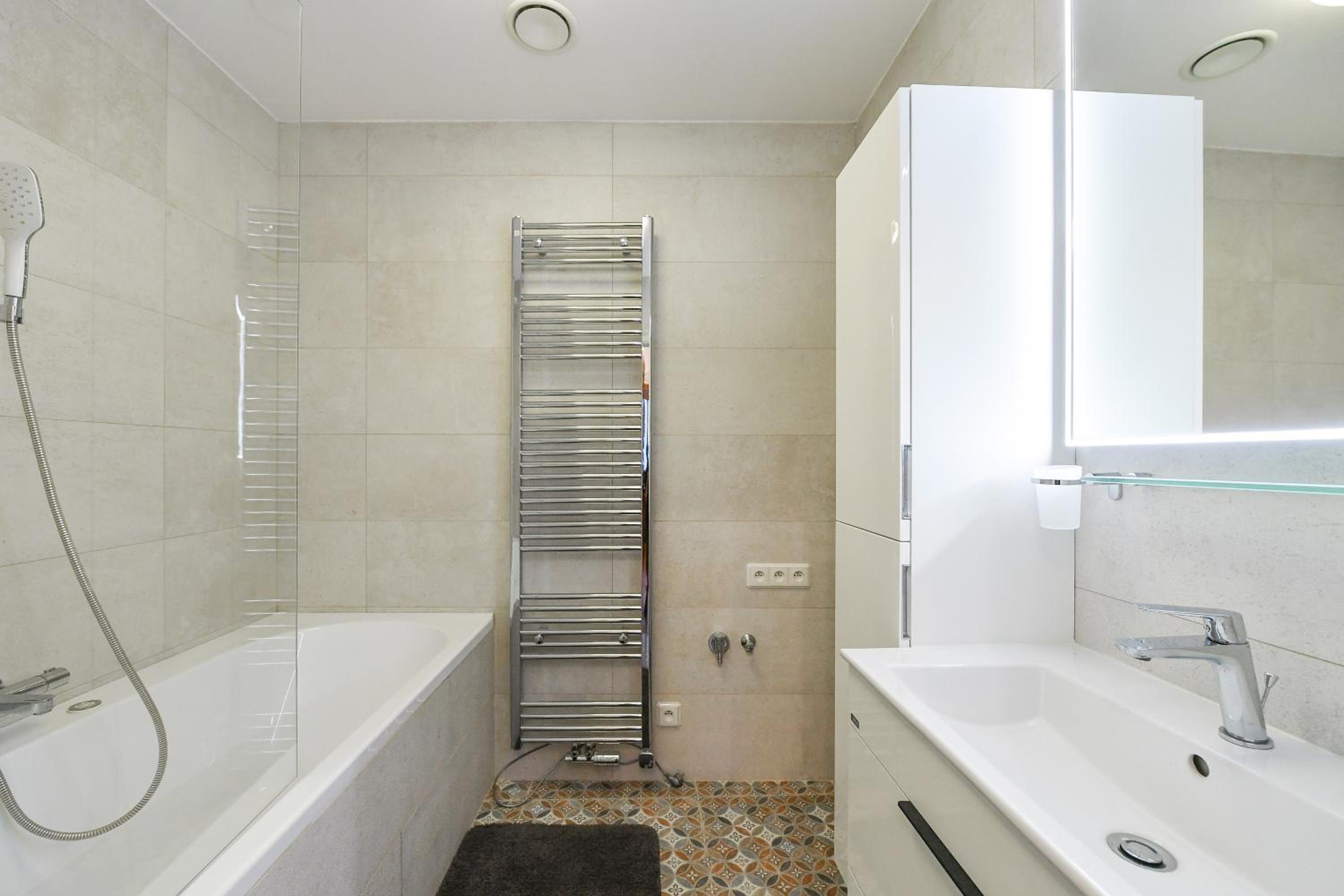 St Giles Sauna and Pool Table Apt