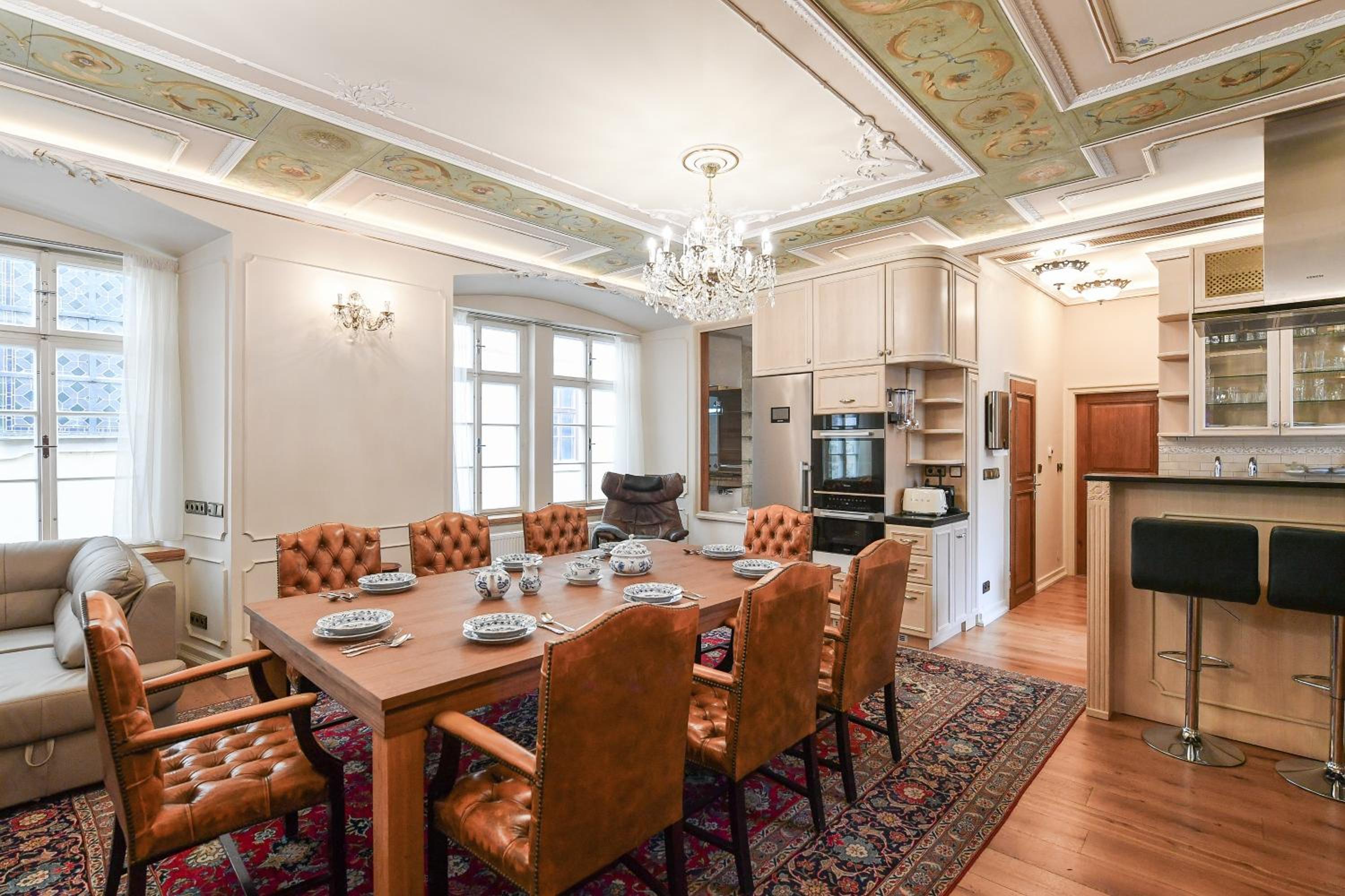 St Giles Sauna and Pool Table Apt