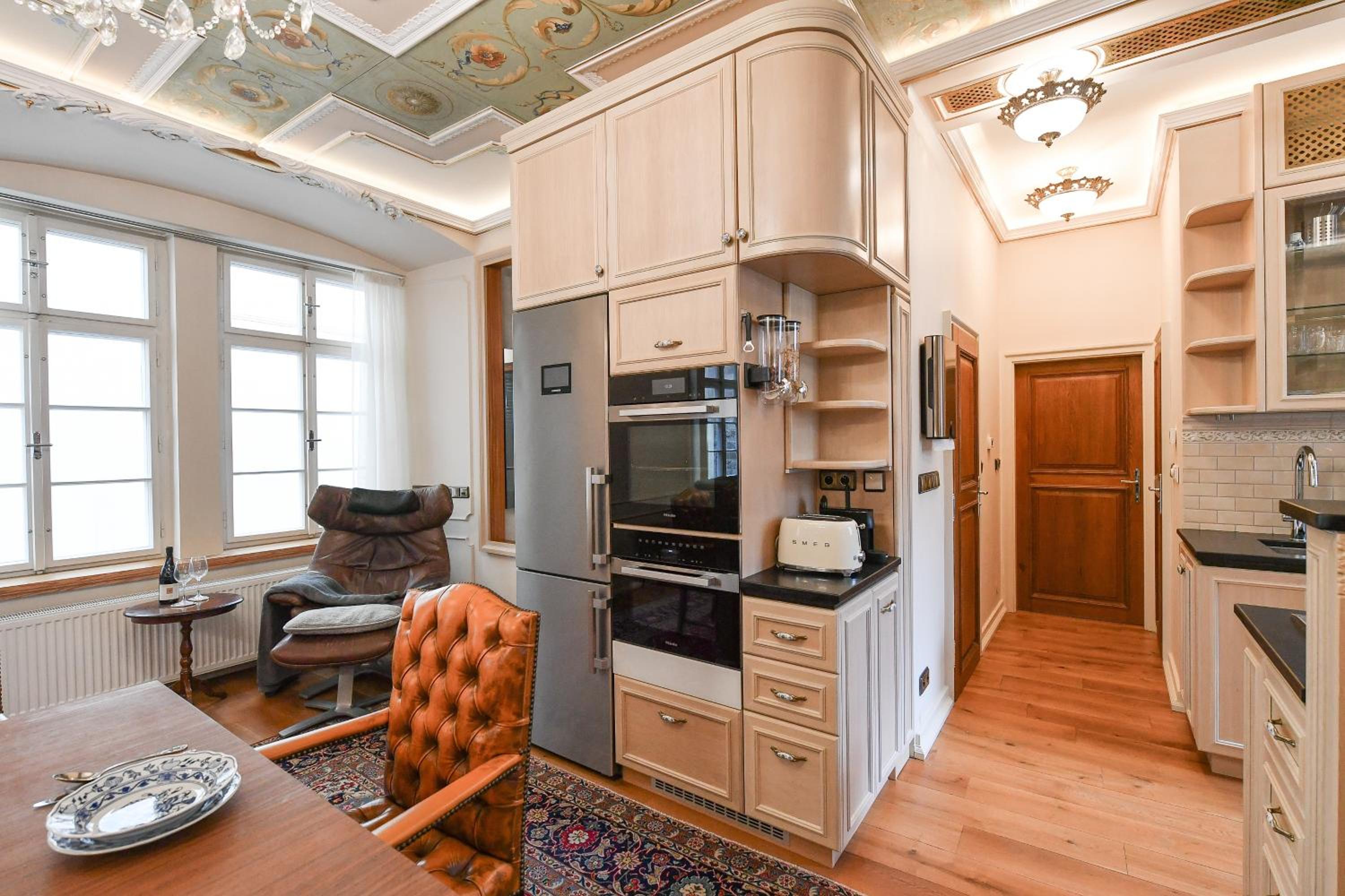 St Giles Sauna and Pool Table Apt