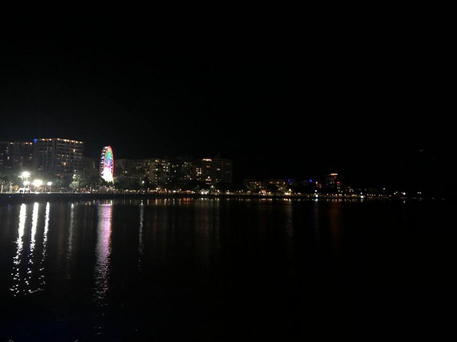 Cairns Esplanade Lagoon Apartment
