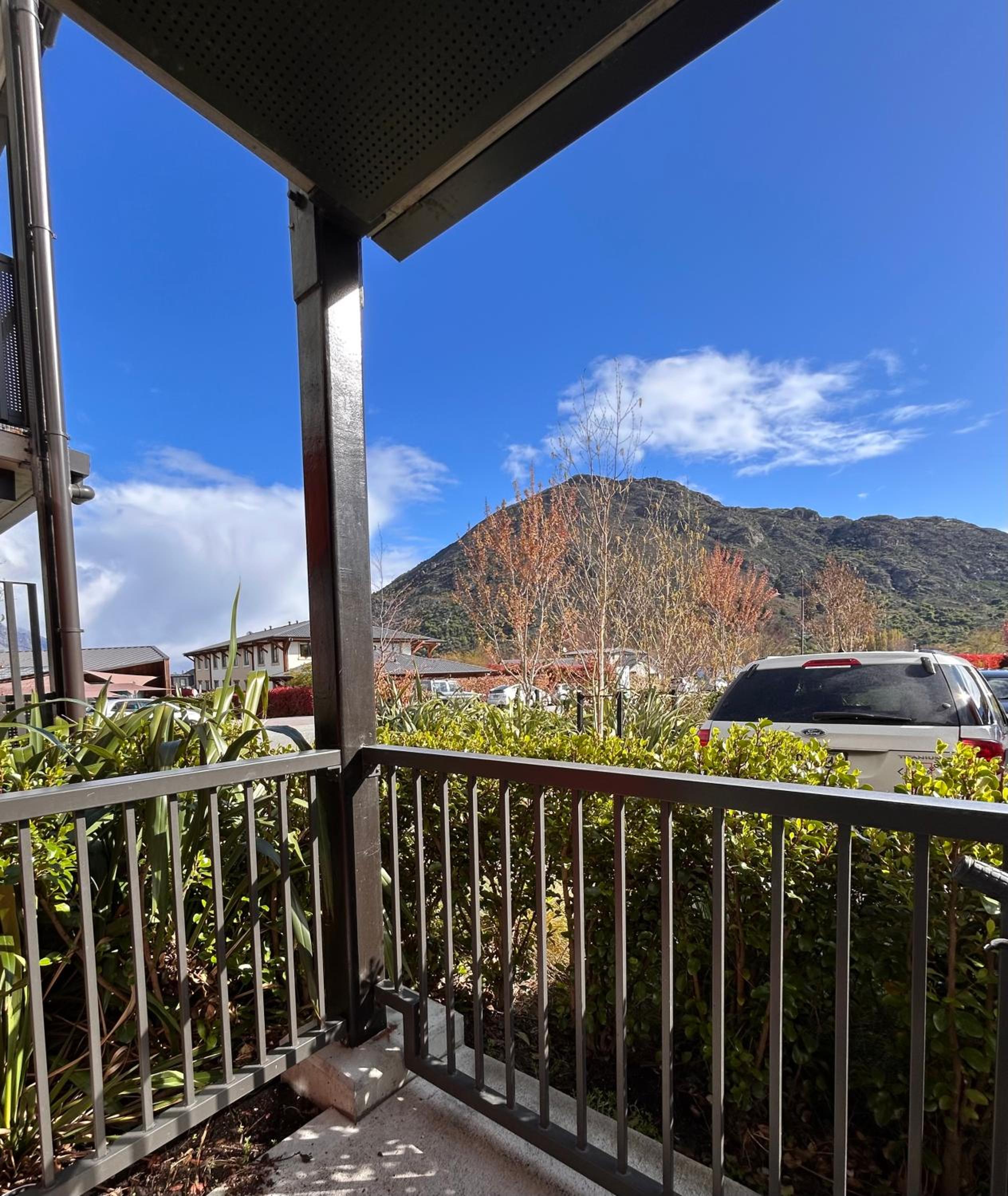 Modern 1 Bedroom Apartment in the heart of Frankton view 5
