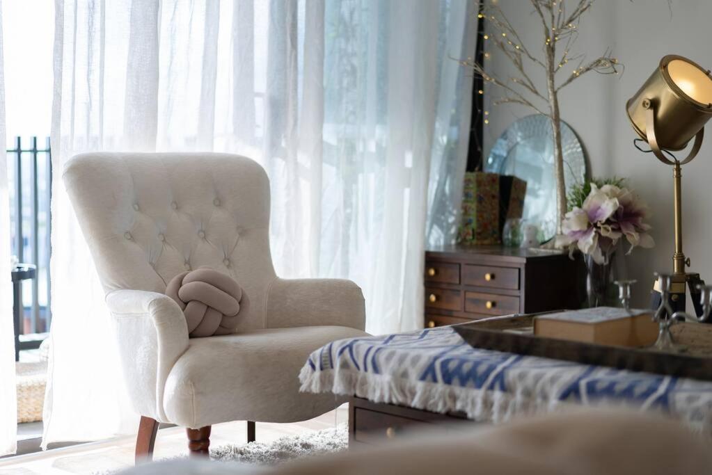 West End Boutique Apartment - Private 2 bedroom 2 bathroom near South Brisbane & BNE City