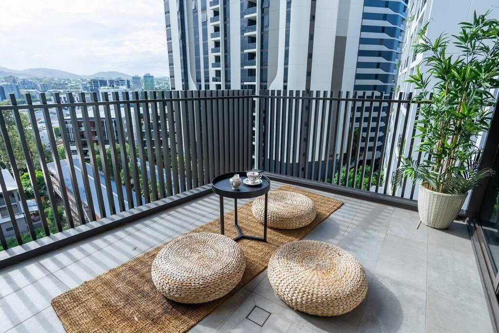 West End Boutique Apartment - Private 2 bedroom 2 bathroom near South Brisbane & BNE City