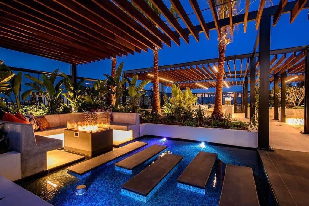 West End Boutique Apartment - Private 2 bedroom 2 bathroom near South Brisbane & BNE City