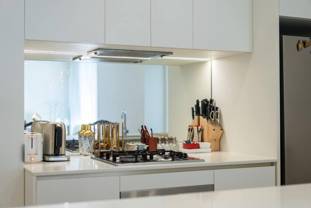 West End Boutique Apartment - Private 2 bedroom 2 bathroom near South Brisbane & BNE City