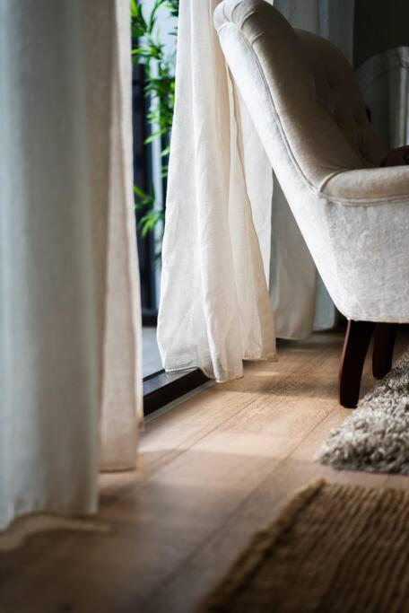 West End Boutique Apartment - Private 2 bedroom 2 bathroom near South Brisbane & BNE City