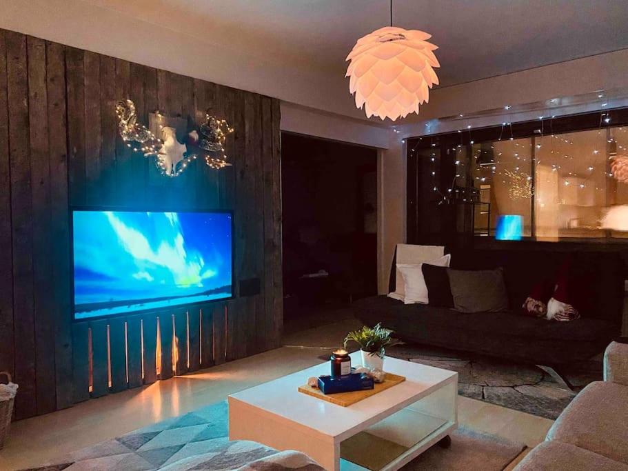 Aurora City penthouse