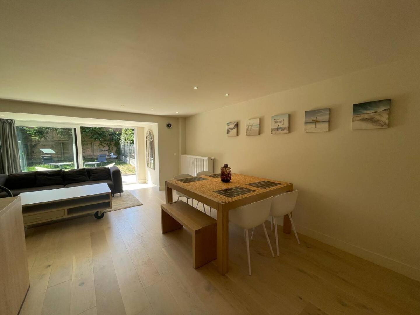 Modern Flat With Garden