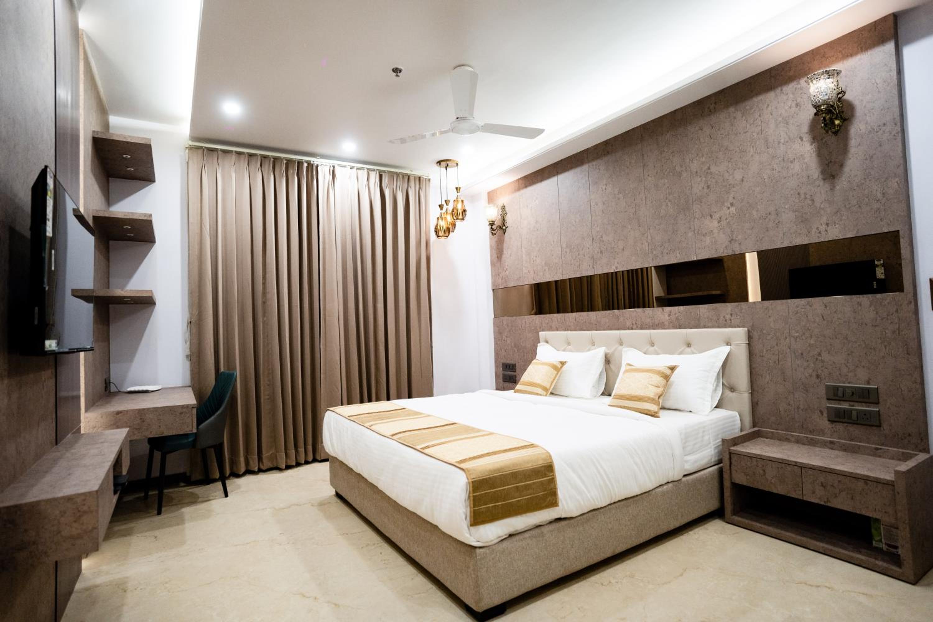 Hotel Anjani Palace
