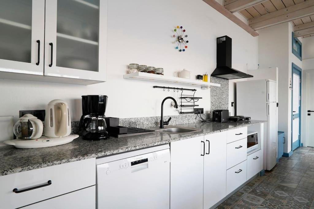 Urla Seaside House en Ildir — kitchen