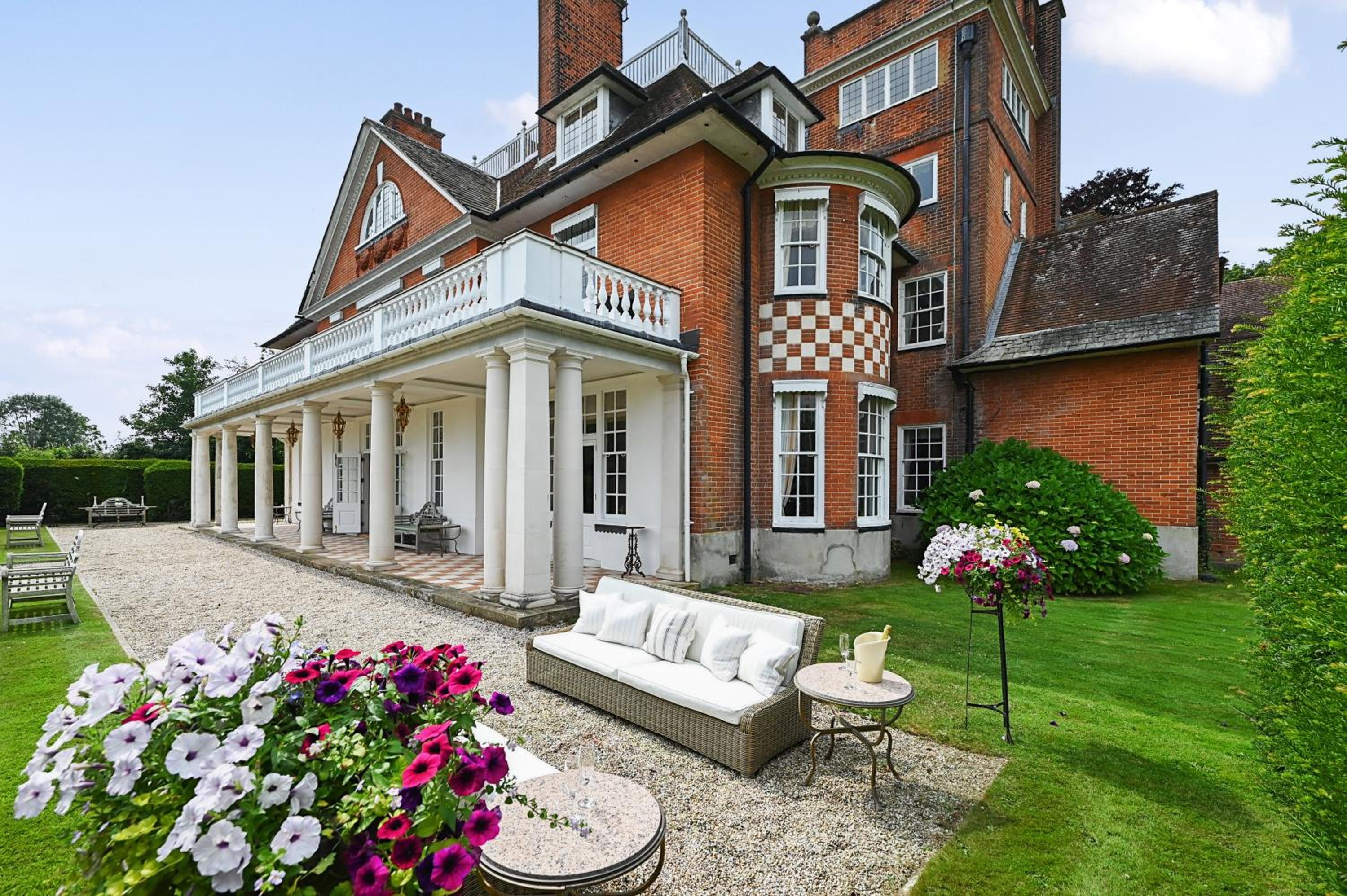 Saltcote Place