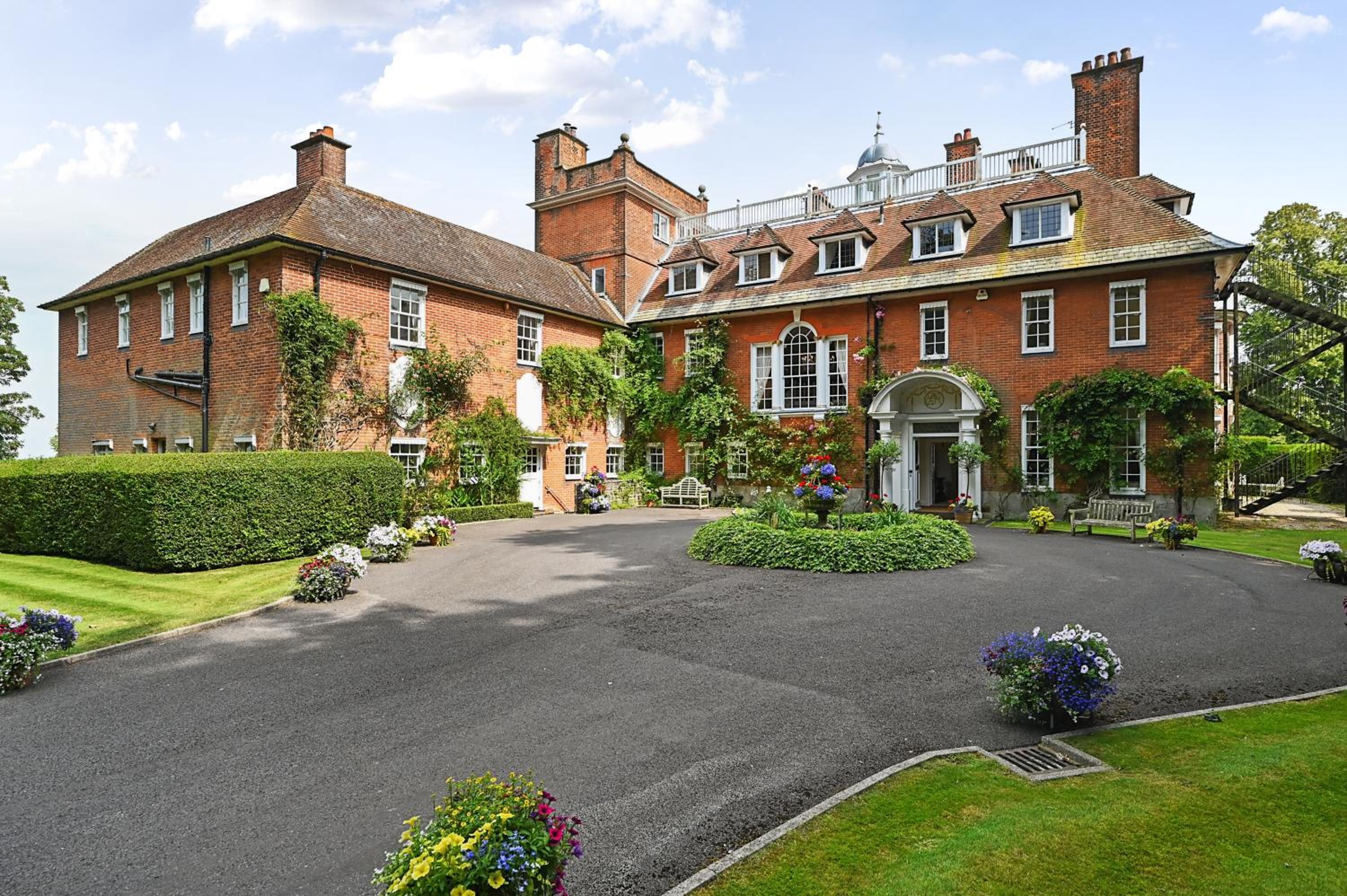 Saltcote Place