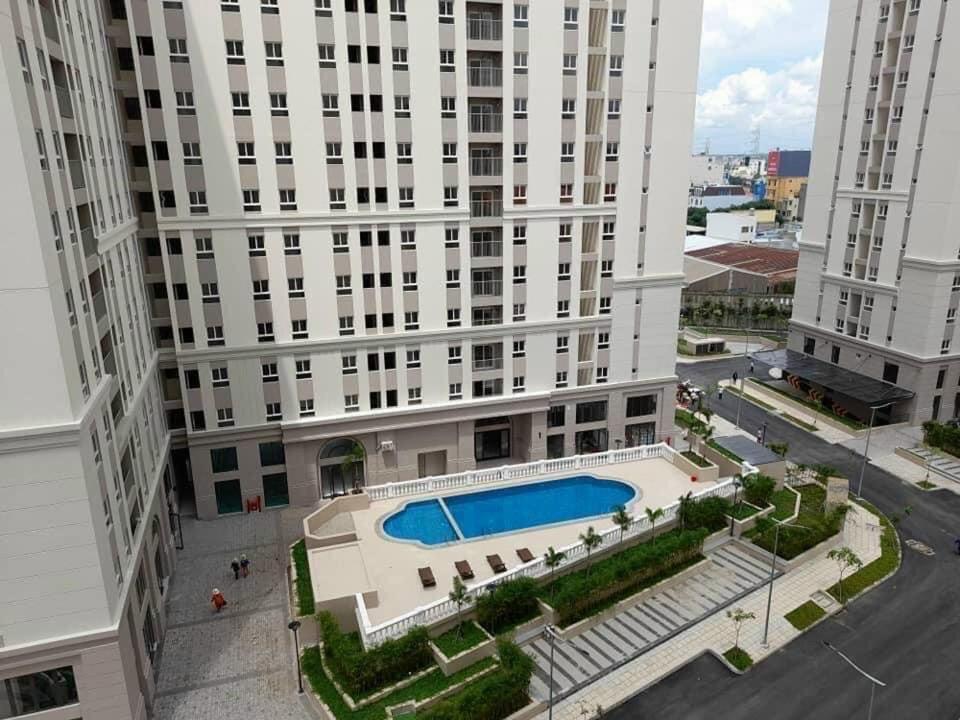 IMPERIAL PLACE e-2