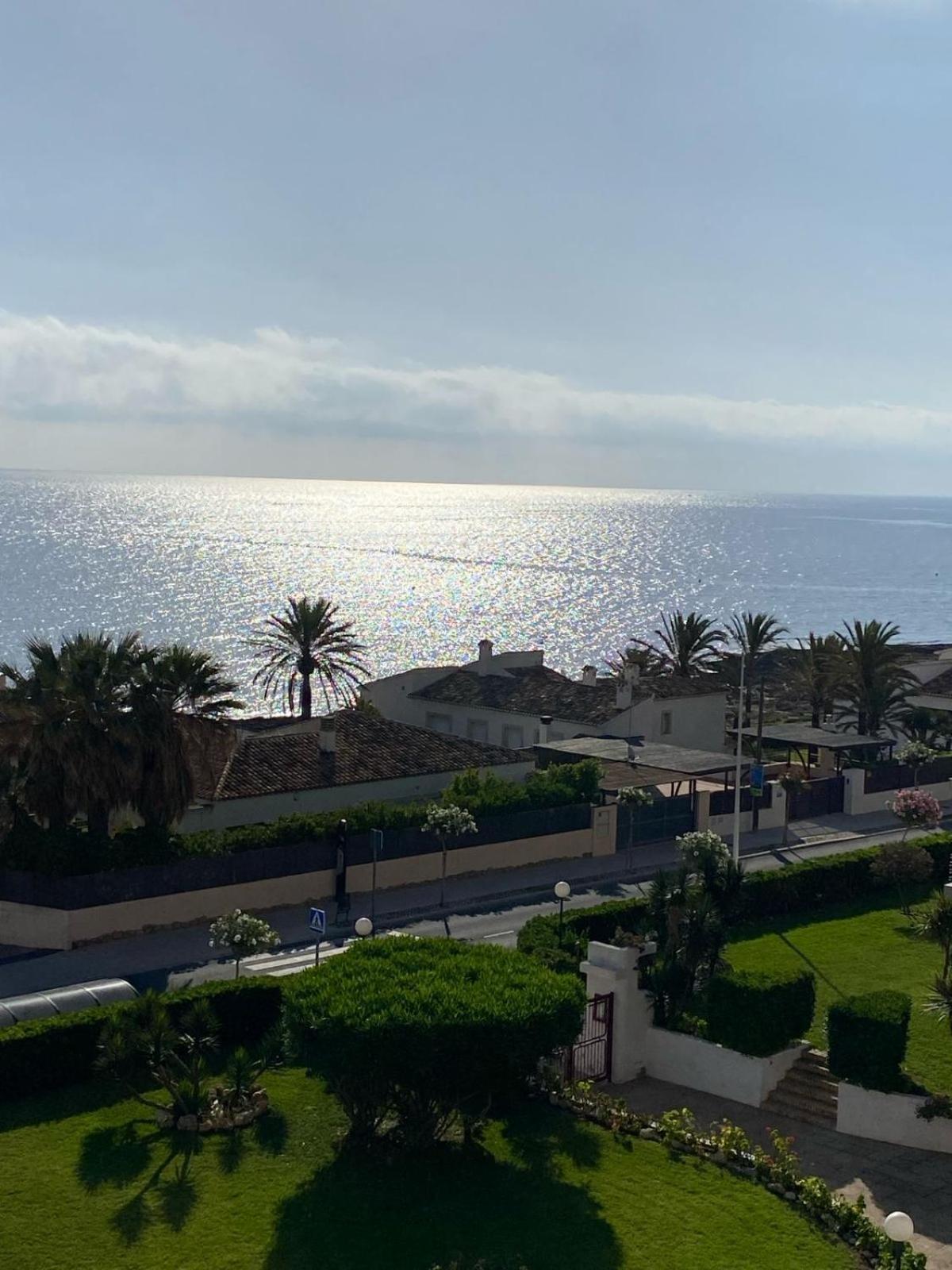 Confortable apartamento con vistas al mar