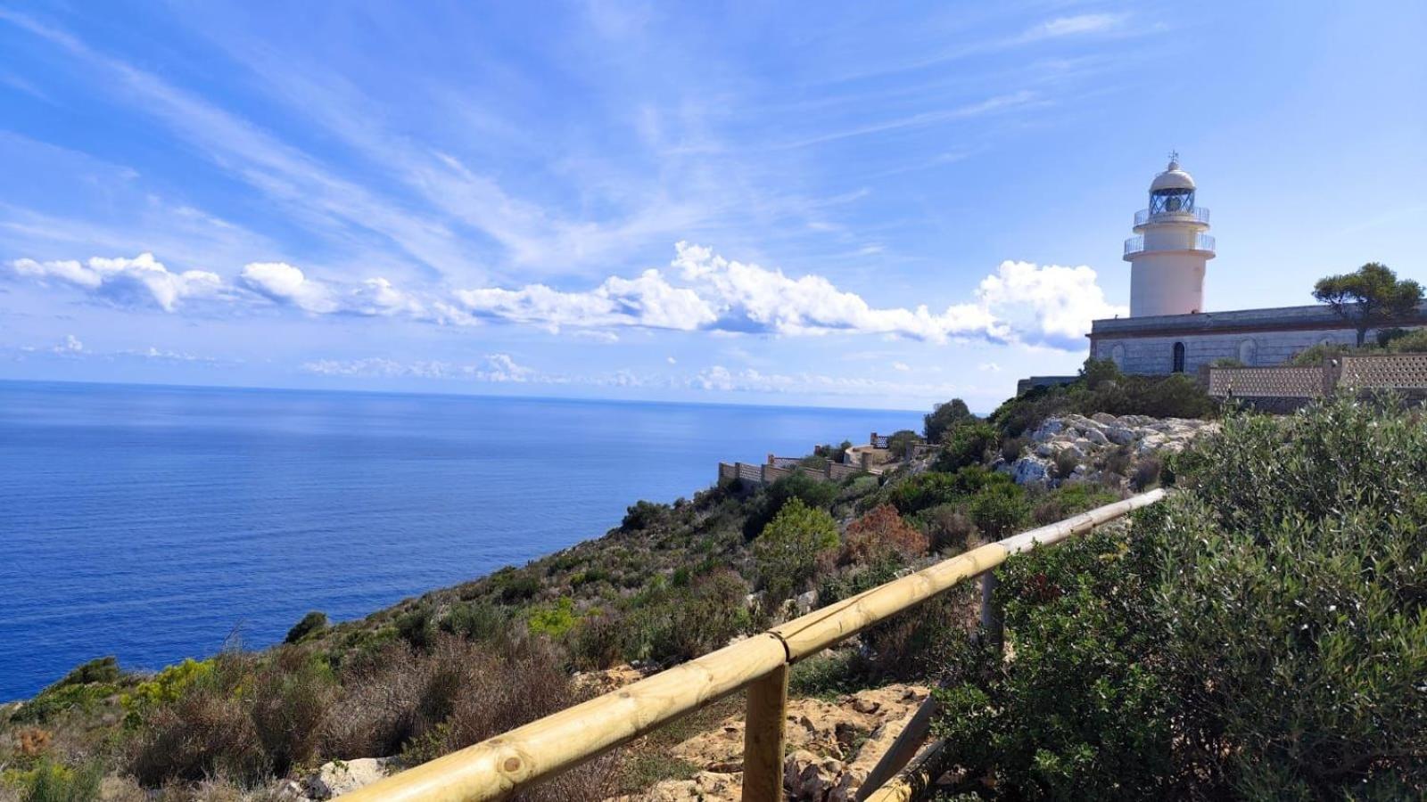 Confortable apartamento con vistas al mar