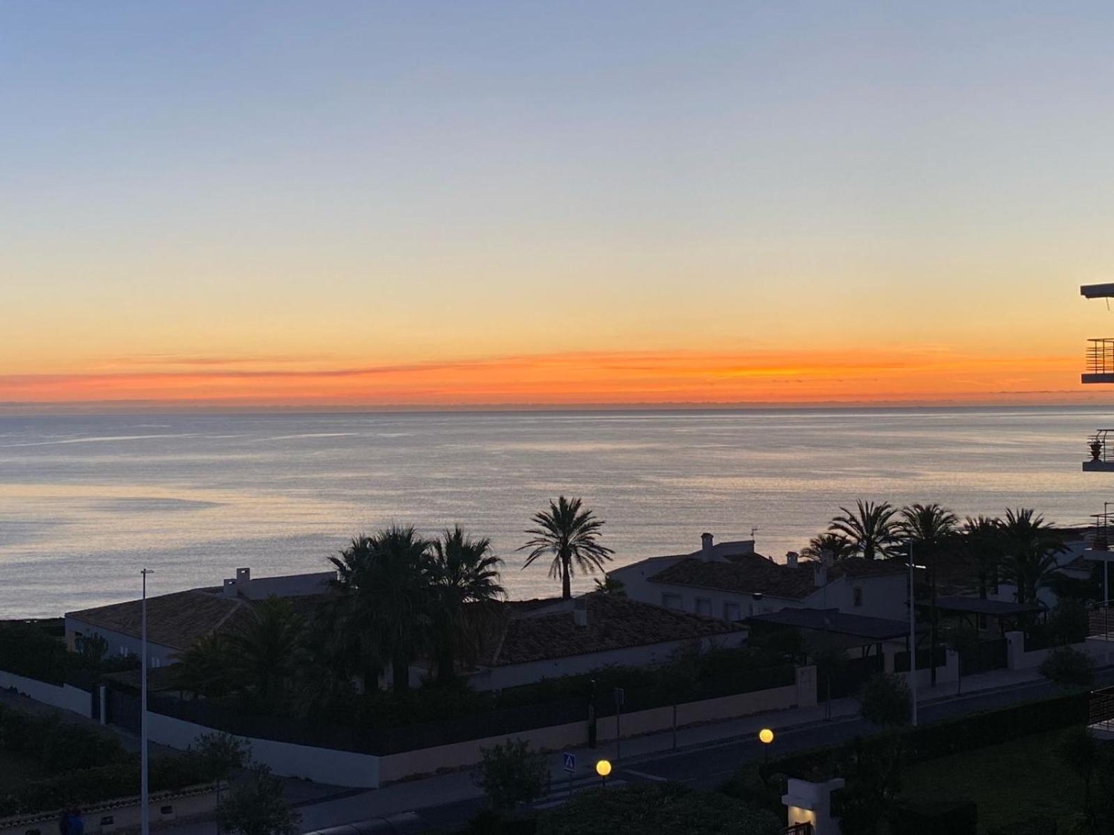 Confortable apartamento con vistas al mar