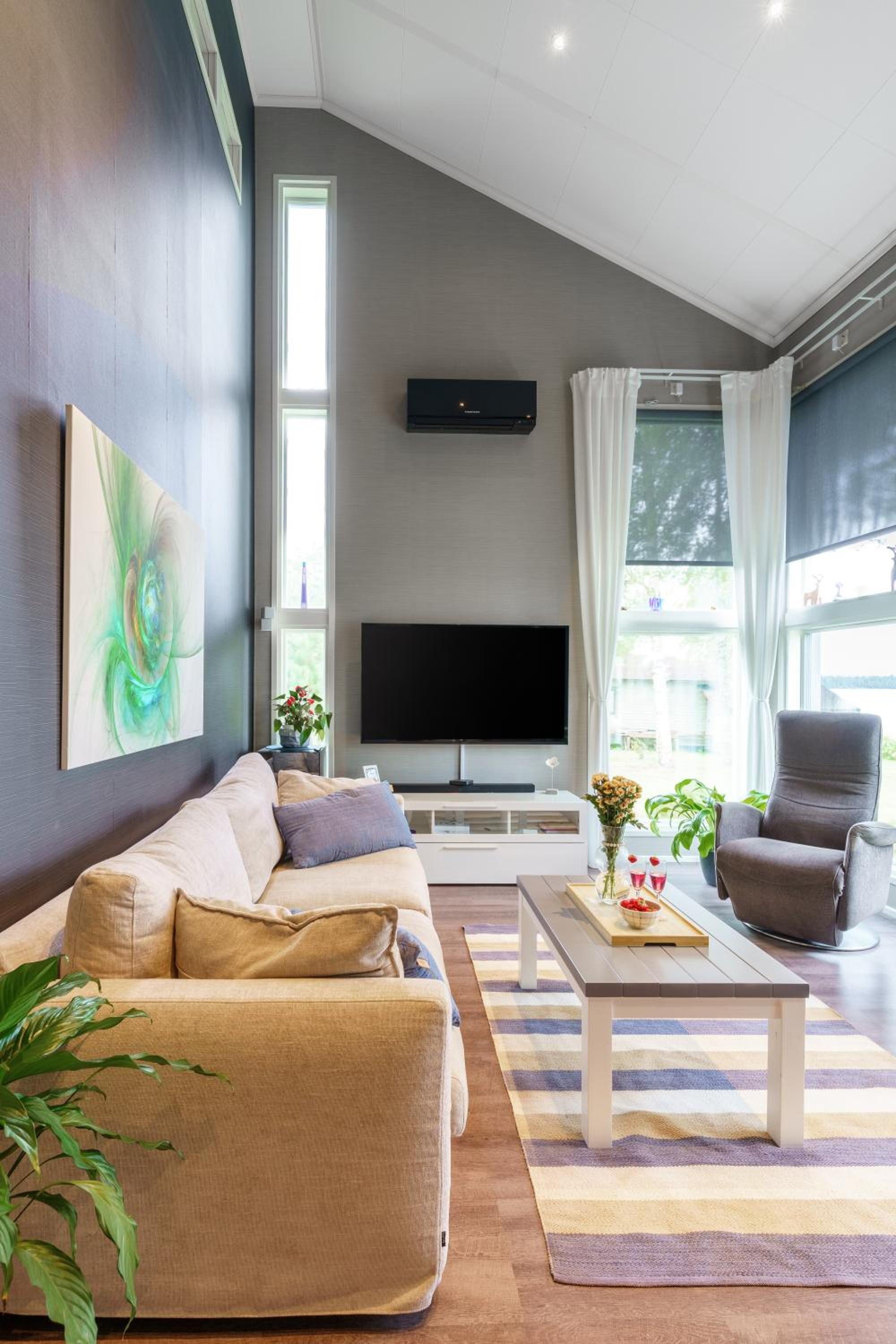 Polar River Villa