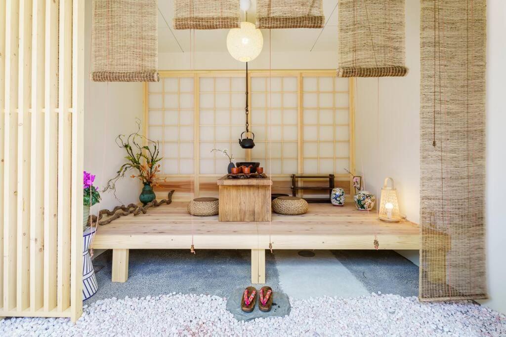 Namba 6 minutes Entire Private 3rd Floor Facility