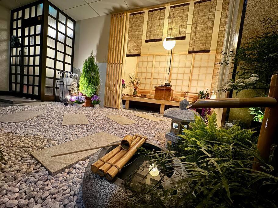 Namba 6 minutes Entire Private 3rd Floor Facility