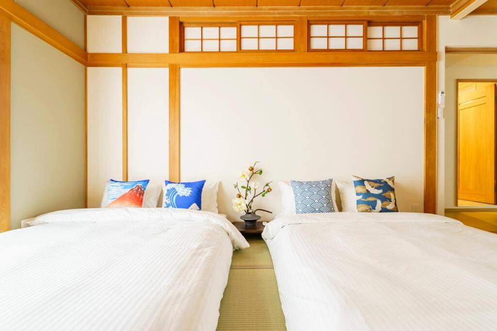 Namba 6 minutes Entire Private 3rd Floor Facility
