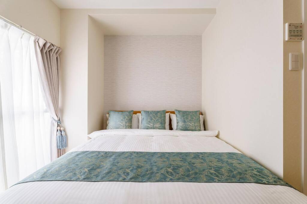 Namba 6 minutes Entire Private 3rd Floor Facility