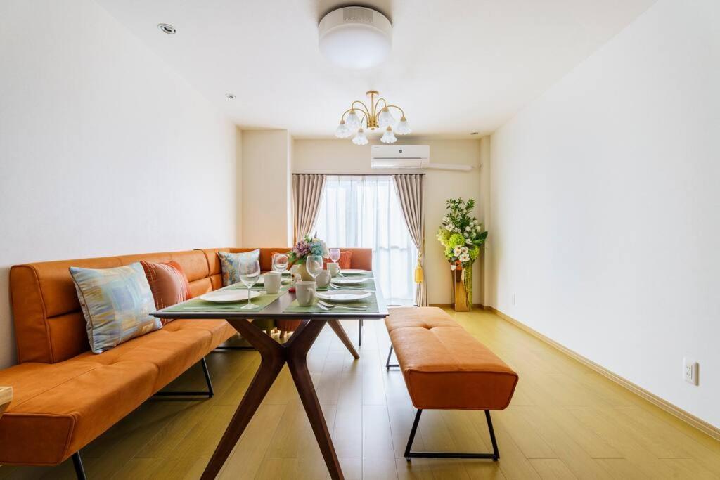 Namba 6 minutes Entire Private 3rd Floor Facility