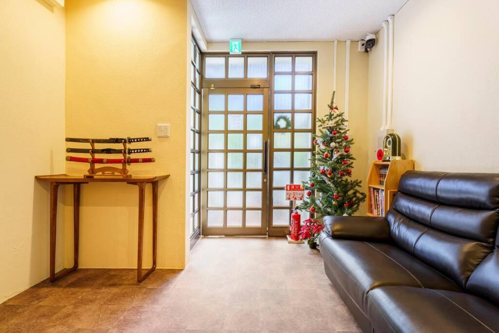 Namba 6 minutes Entire Private 3rd Floor Facility