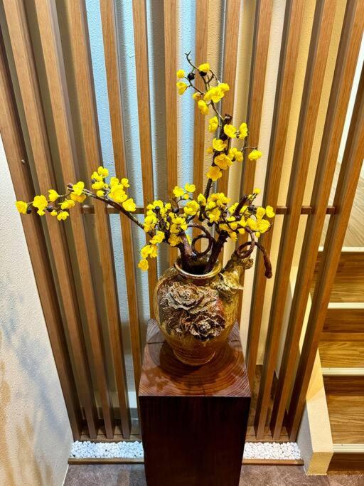 Namba 6 minutes Entire Private 3rd Floor Facility