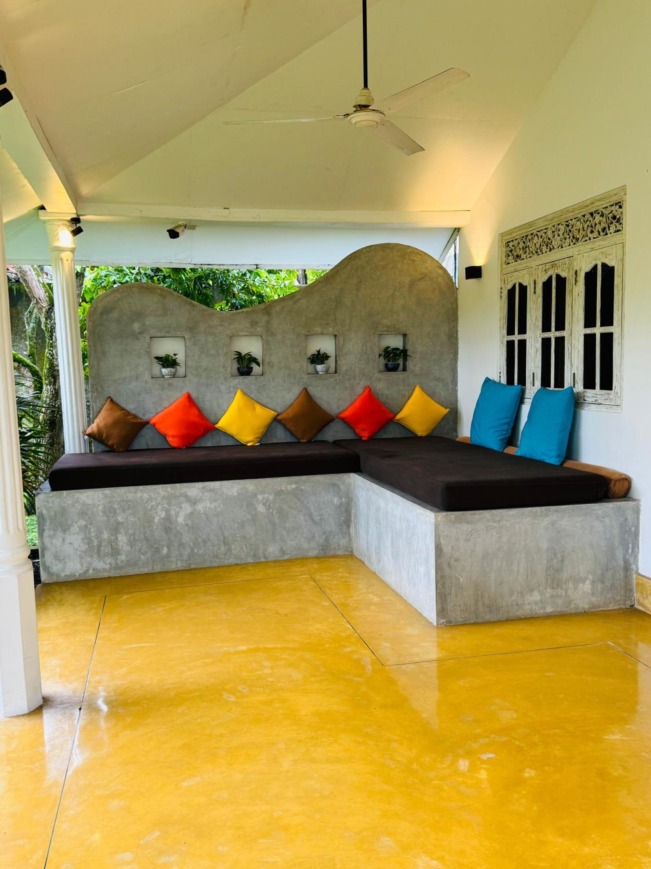 Thambilli House