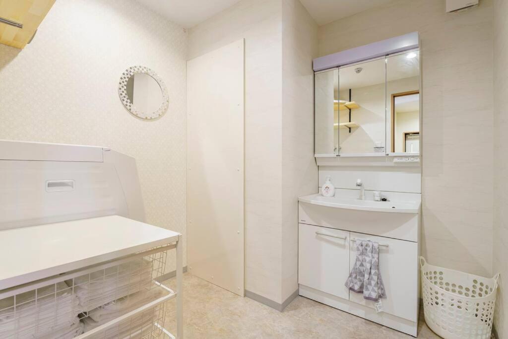 Namba 6 minutes Entire Private 3rd Floor Facility