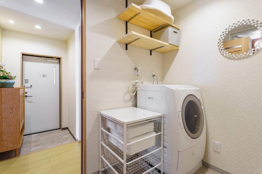 Namba 6 minutes Entire Private 3rd Floor Facility