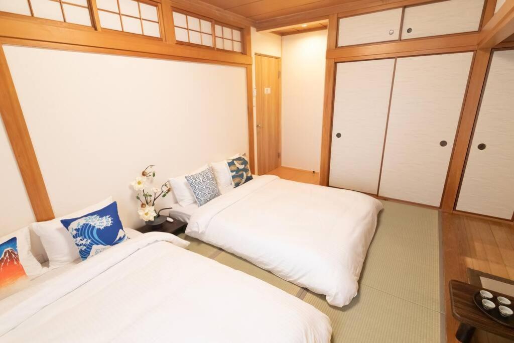 Namba 6 minutes Entire Private 3rd Floor Facility