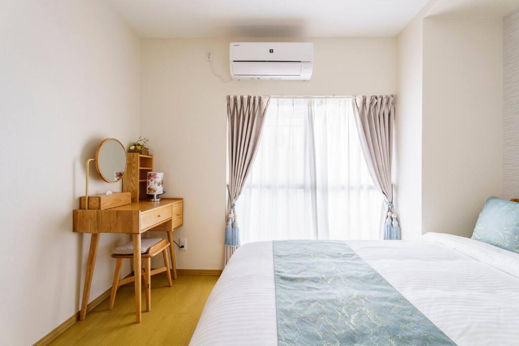 Namba 6 minutes Entire Private 3rd Floor Facility