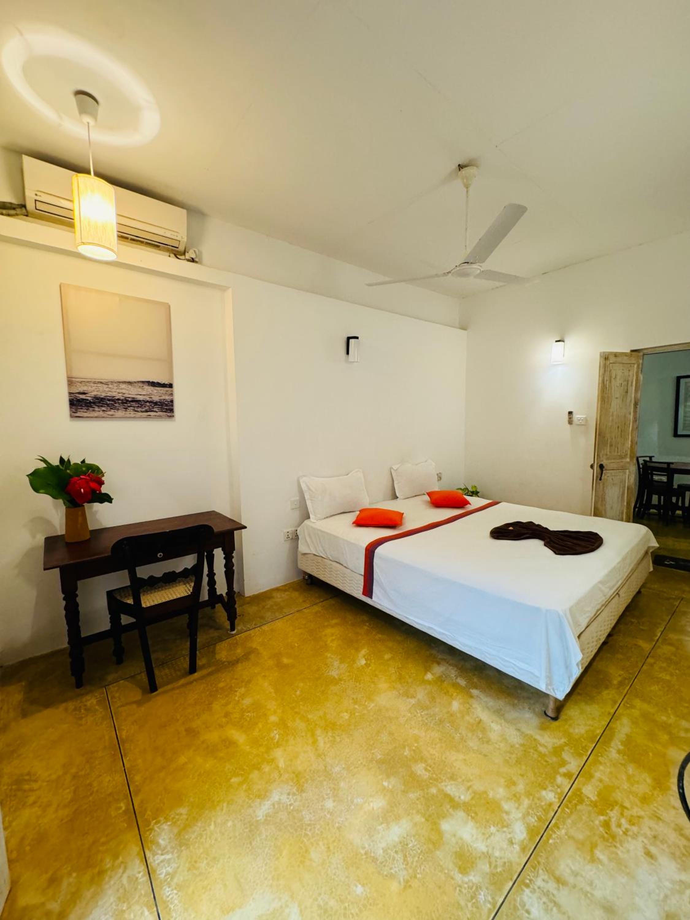 Thambilli House
