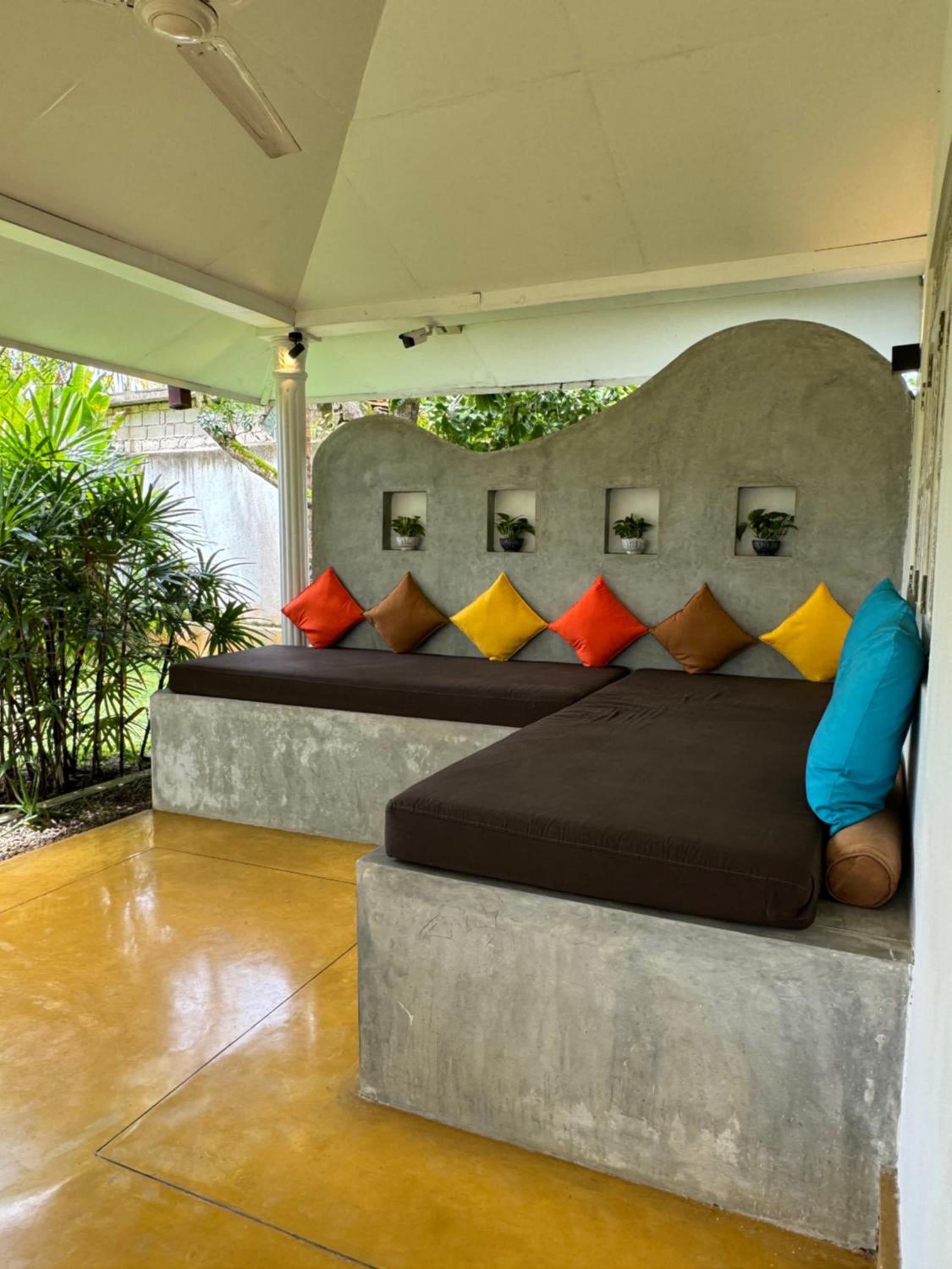 Thambilli House