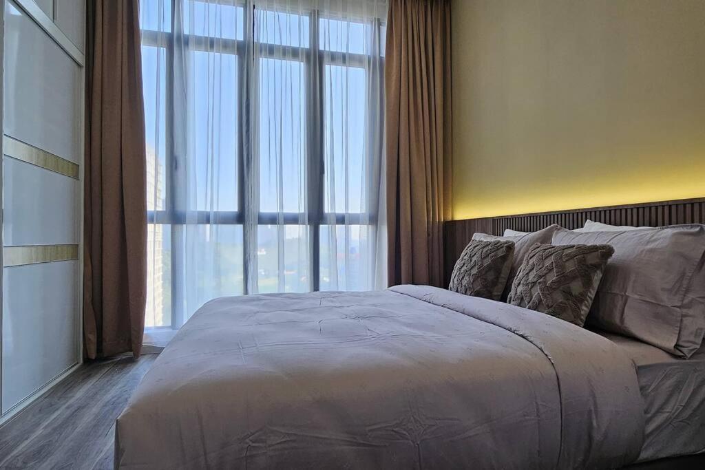 NEW D'Pristine 3mins to LEGOland 4pax