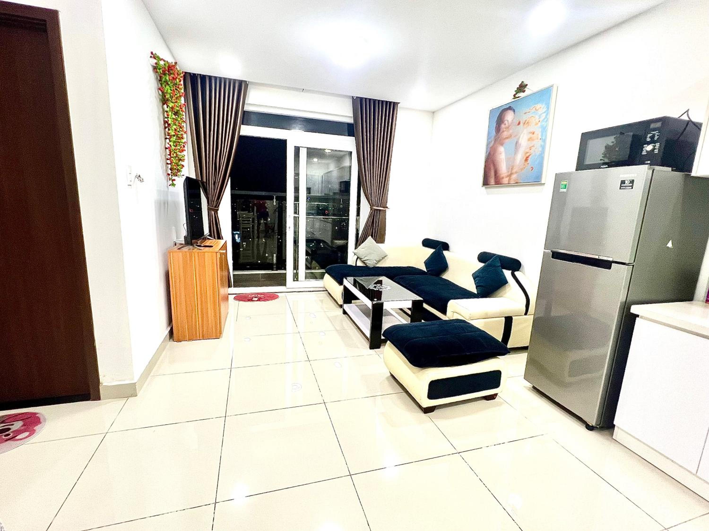 THE WESTERN CAPITAL 3 Bedrooms