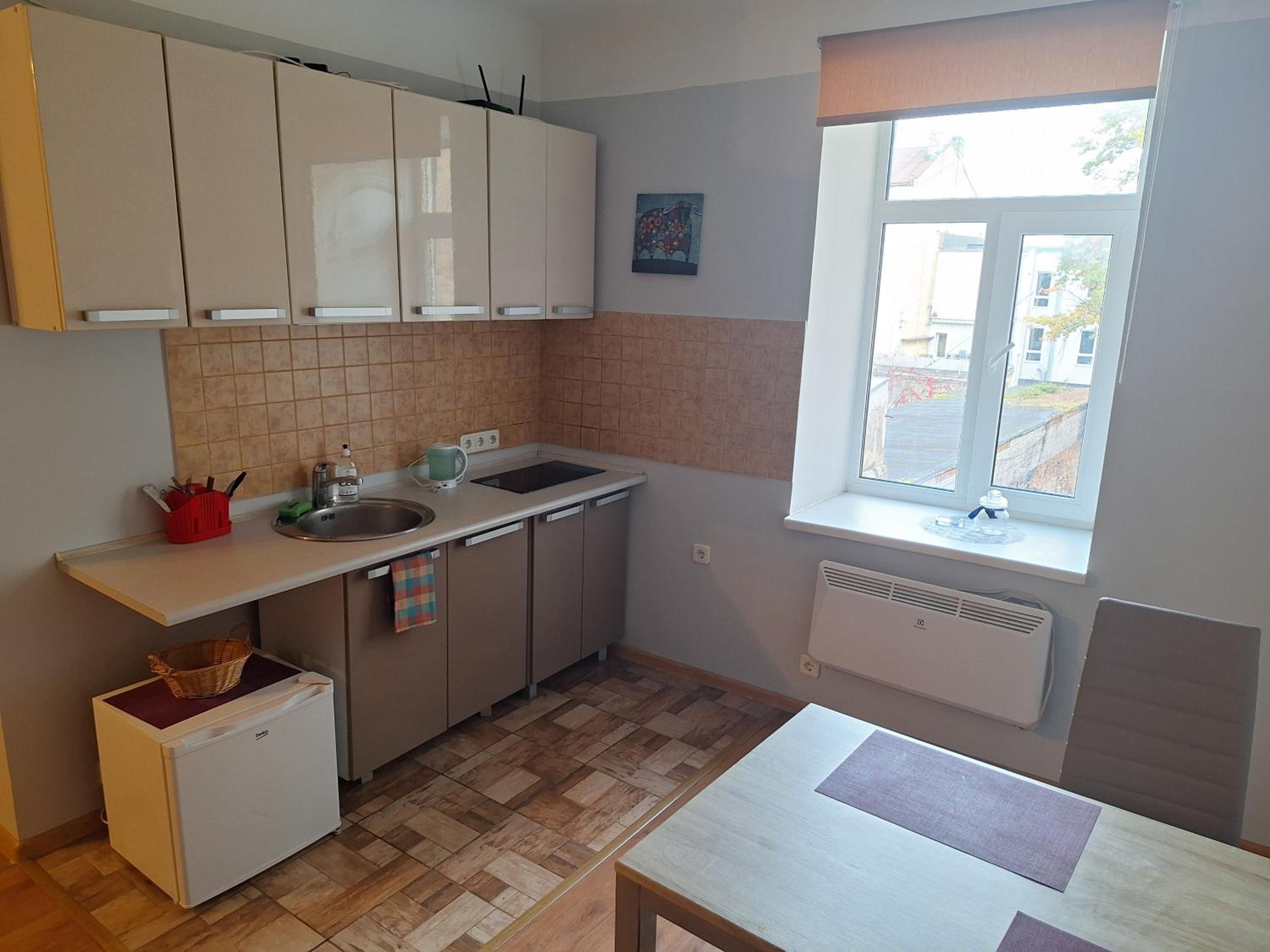 Bright and cozy studio in city centre view 2