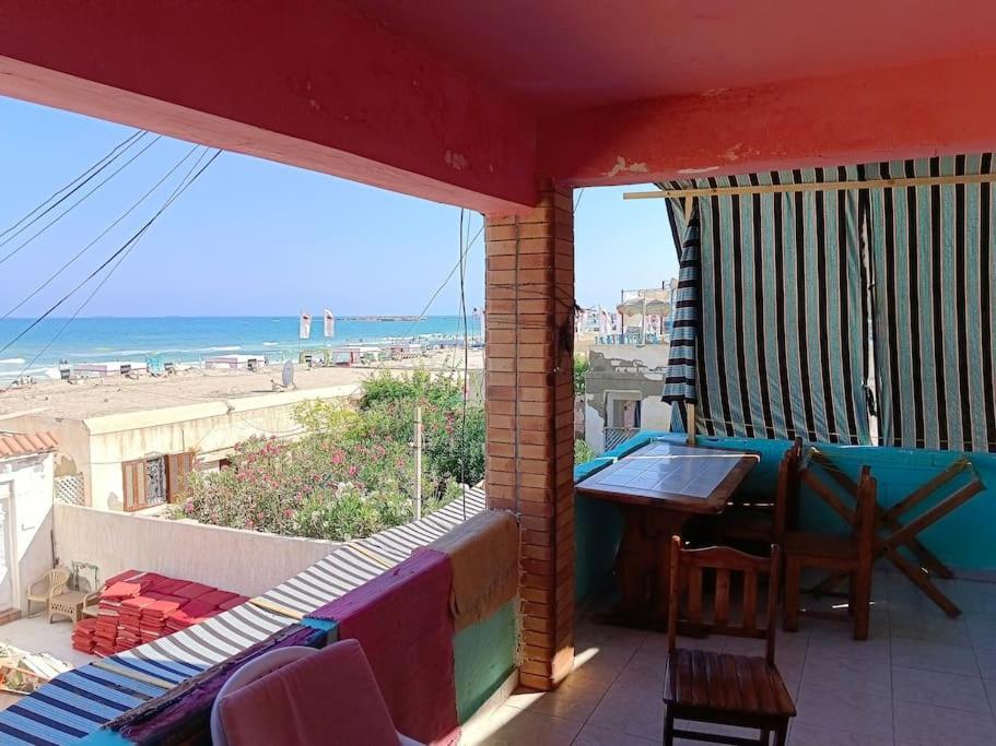 whit villa apartment meka beach