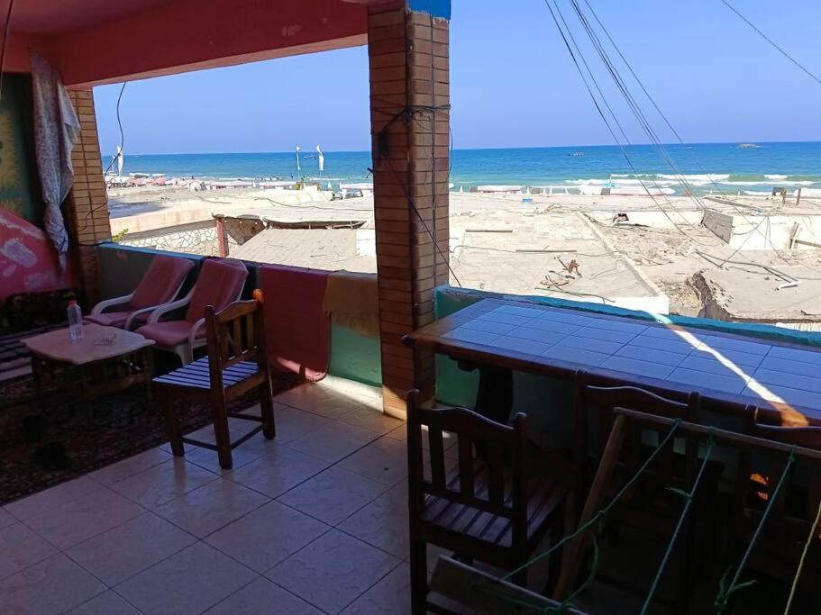 whit villa apartment meka beach