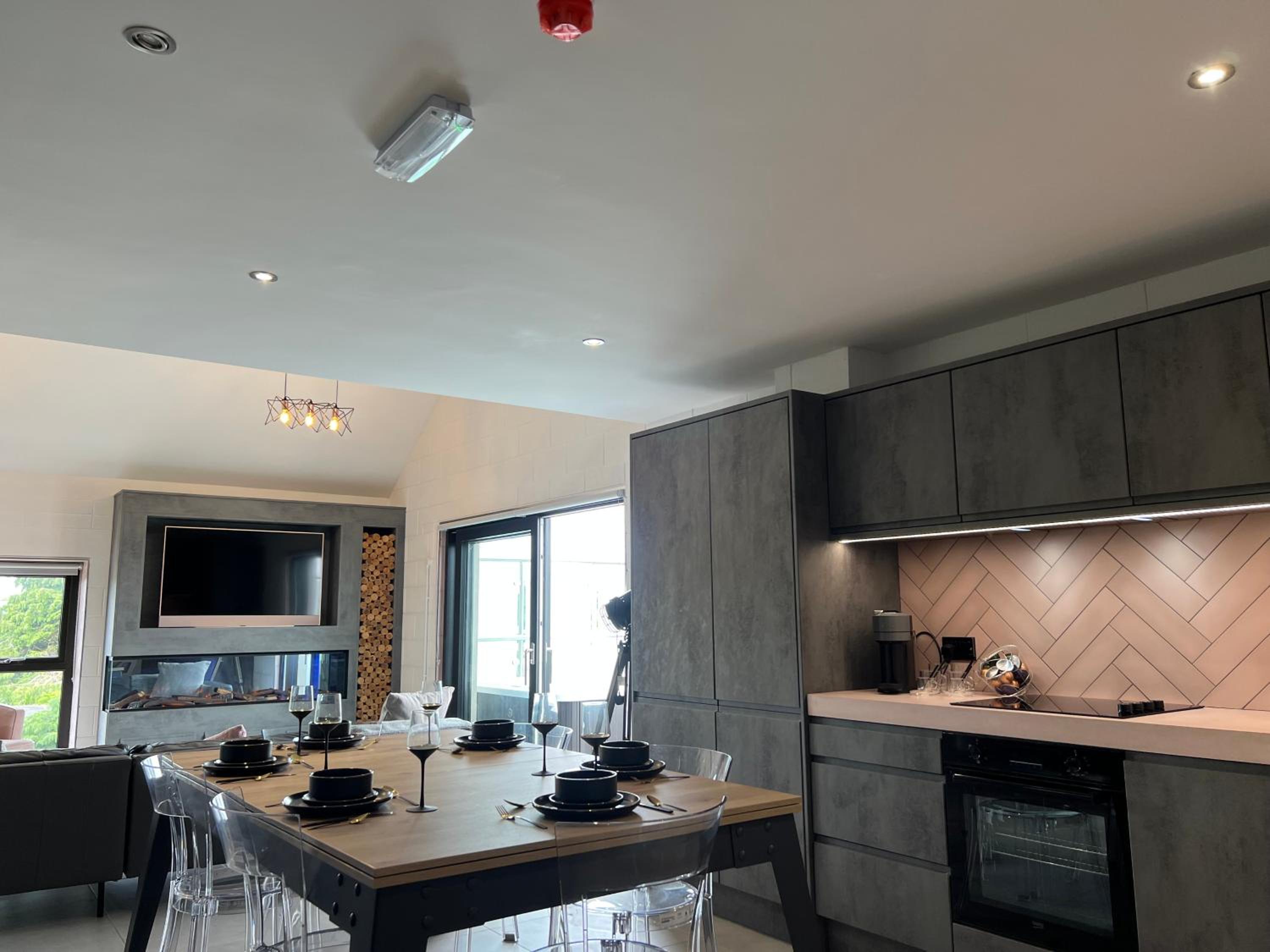 Luxury Hot Tub Jacuzzi & Sauna Apartment With Pool Table In Mid Ulster view 5