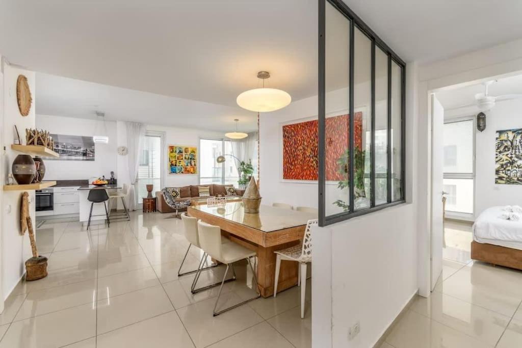 The Artisanal 3BR neat the Beach by HolyGuest view 4
