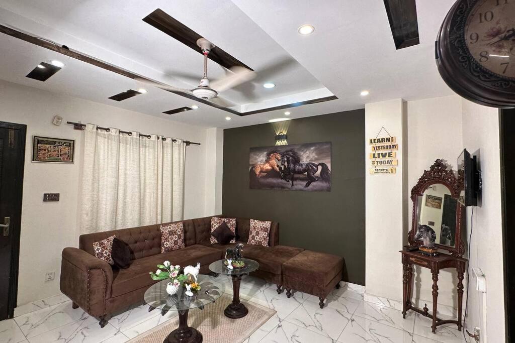 Two bedroom luxurious Apartment in Islamabad view 4