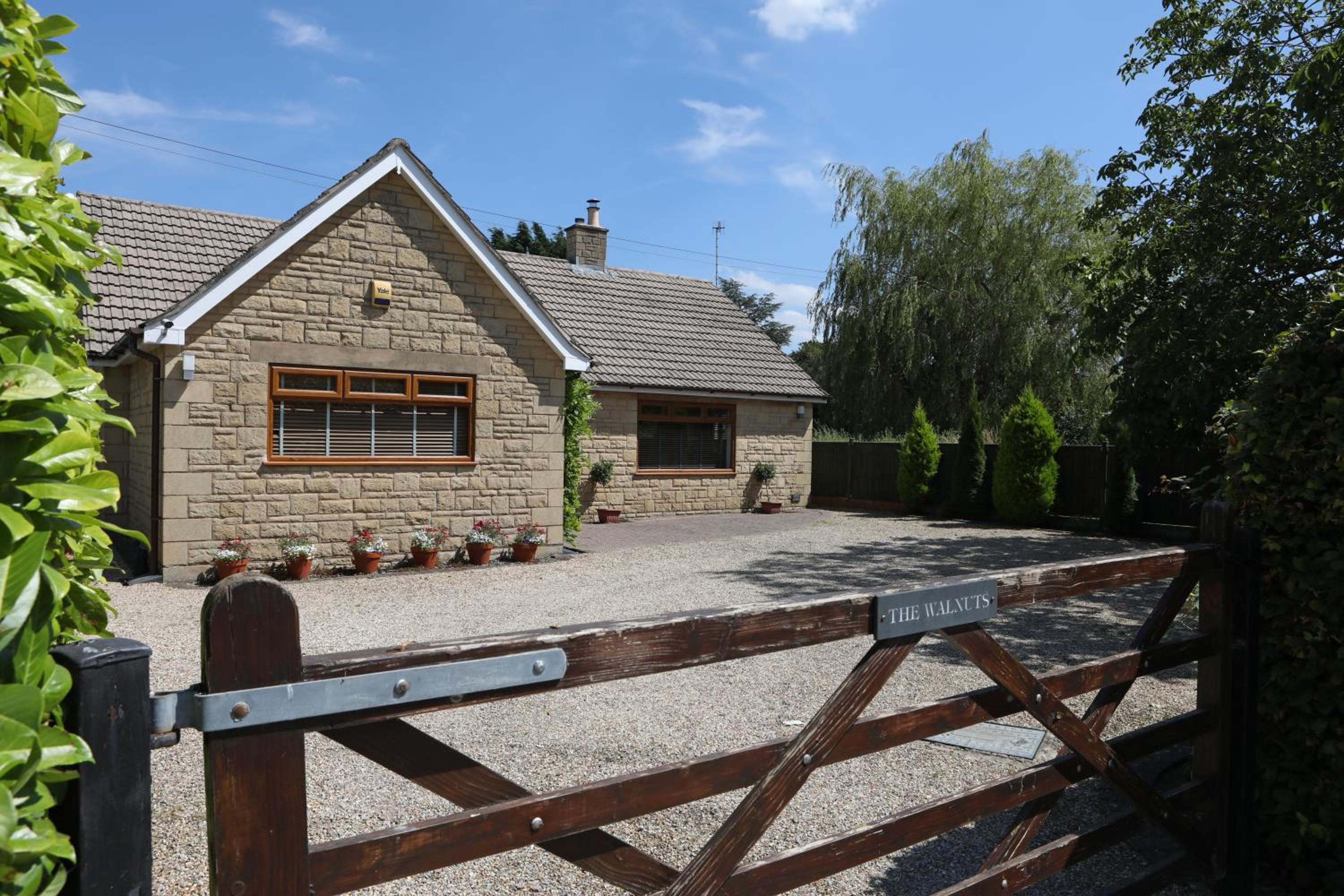 Magnificent 3-Bedroom Home with Swim Spa view 3