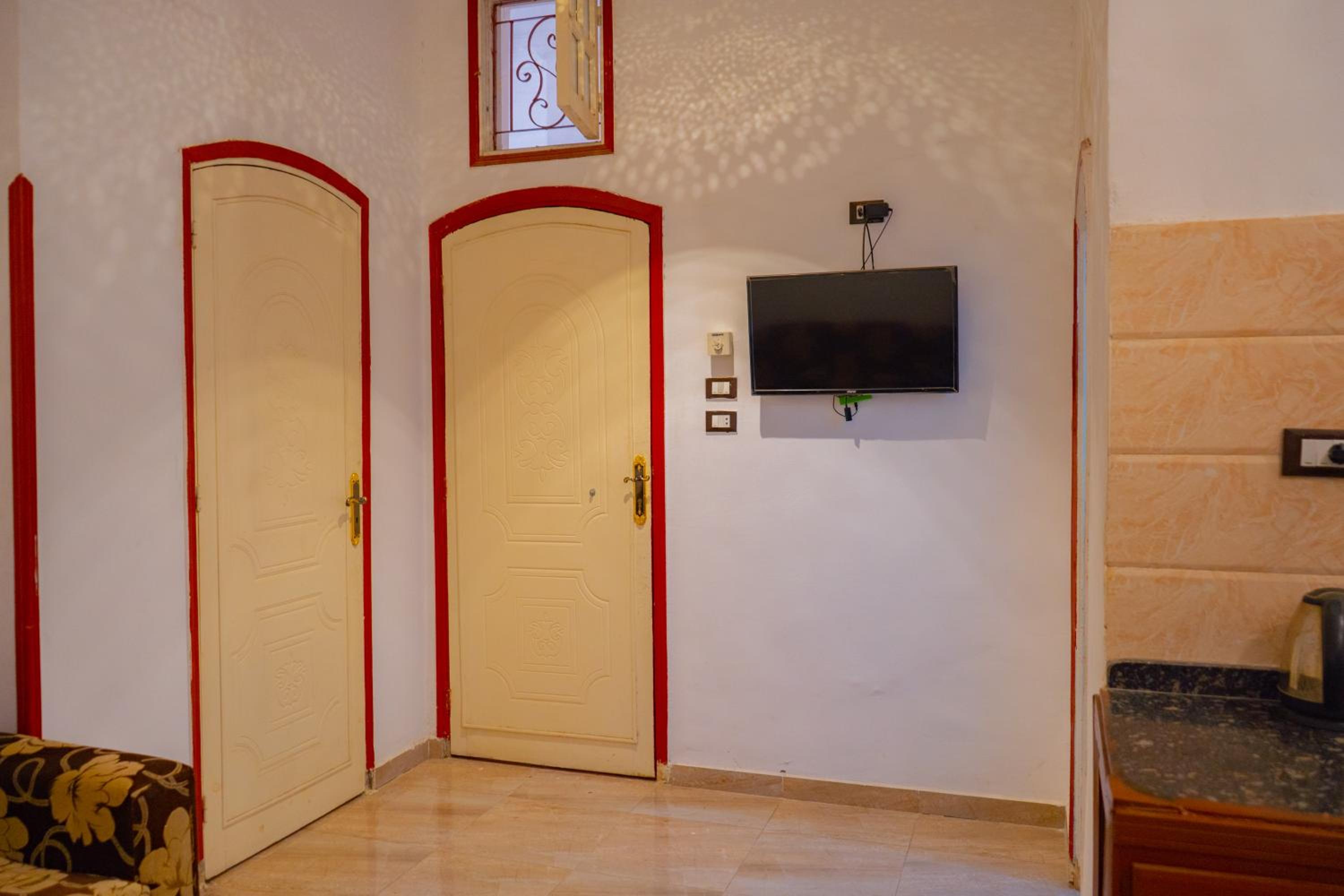 Akhenaten Apartments