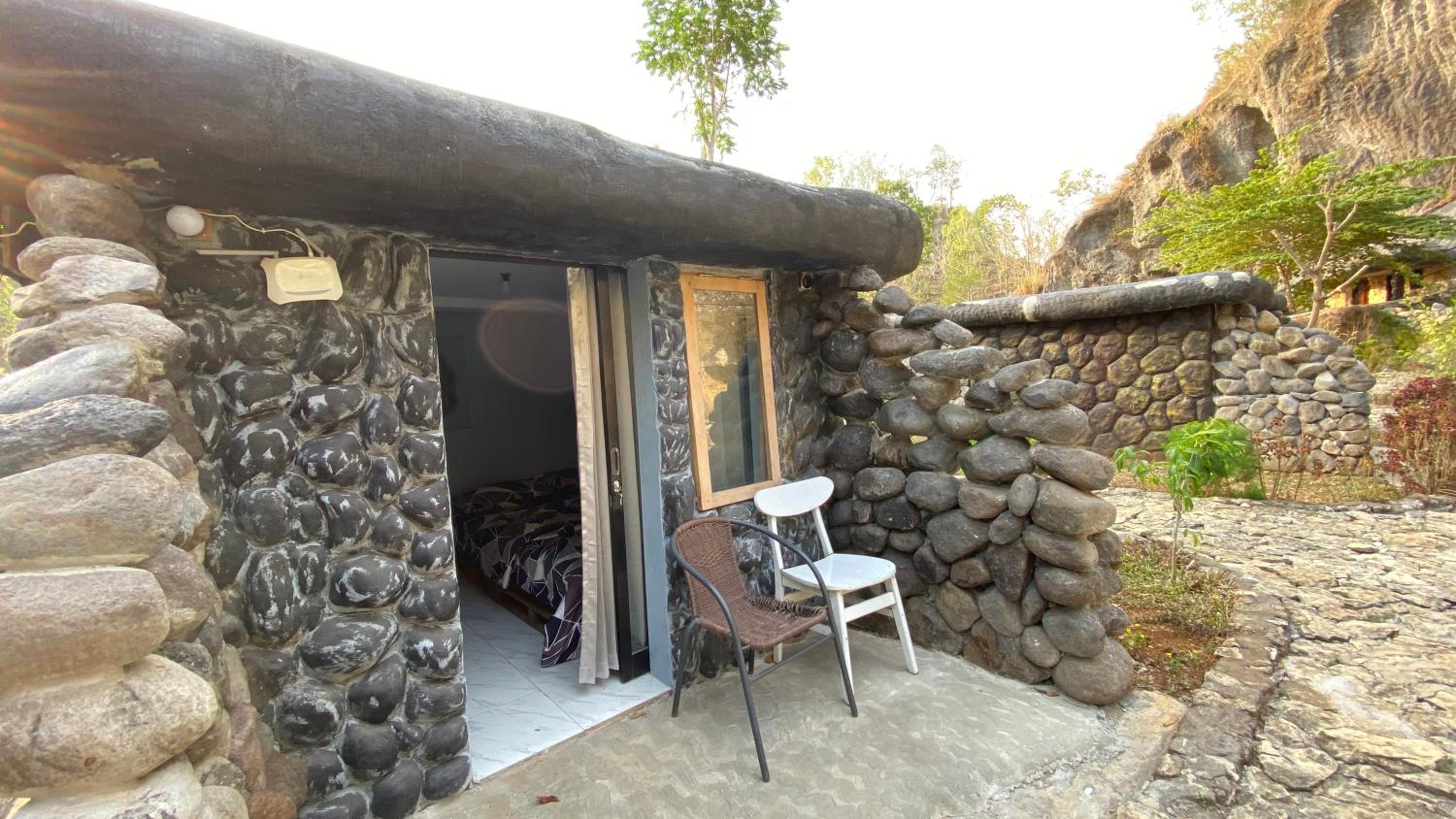 PALEO Stone Age view 3
