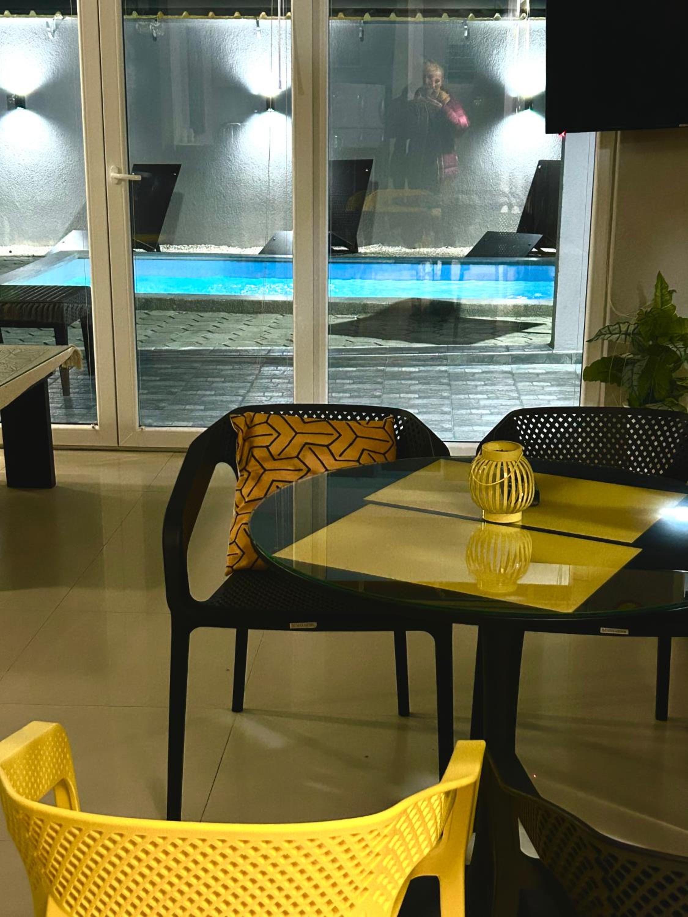 Private pool suites By Day Off