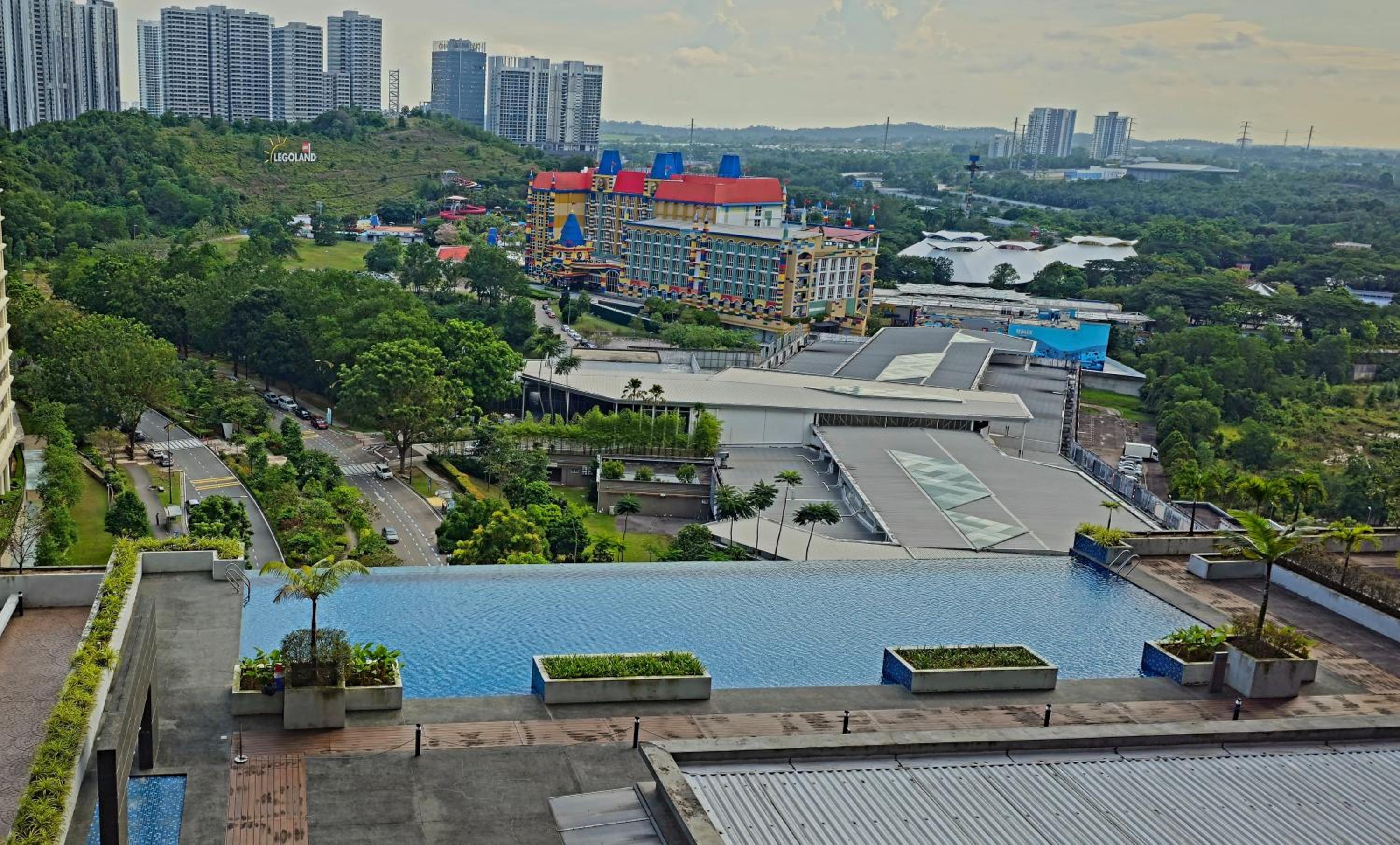 NEW D'Pristine 3mins to LEGOland 4pax