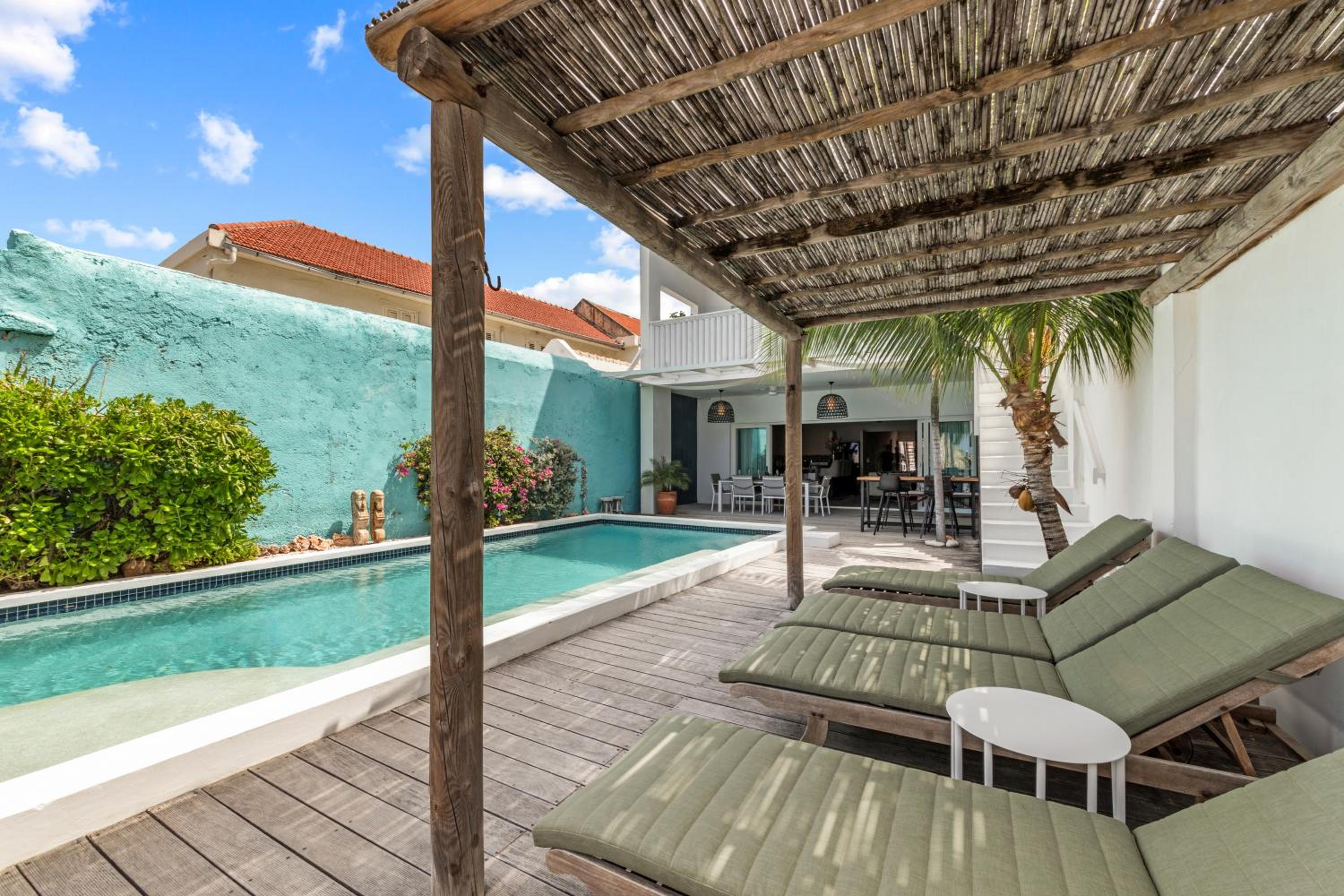 Appartement Pietermaai met privé zwembad