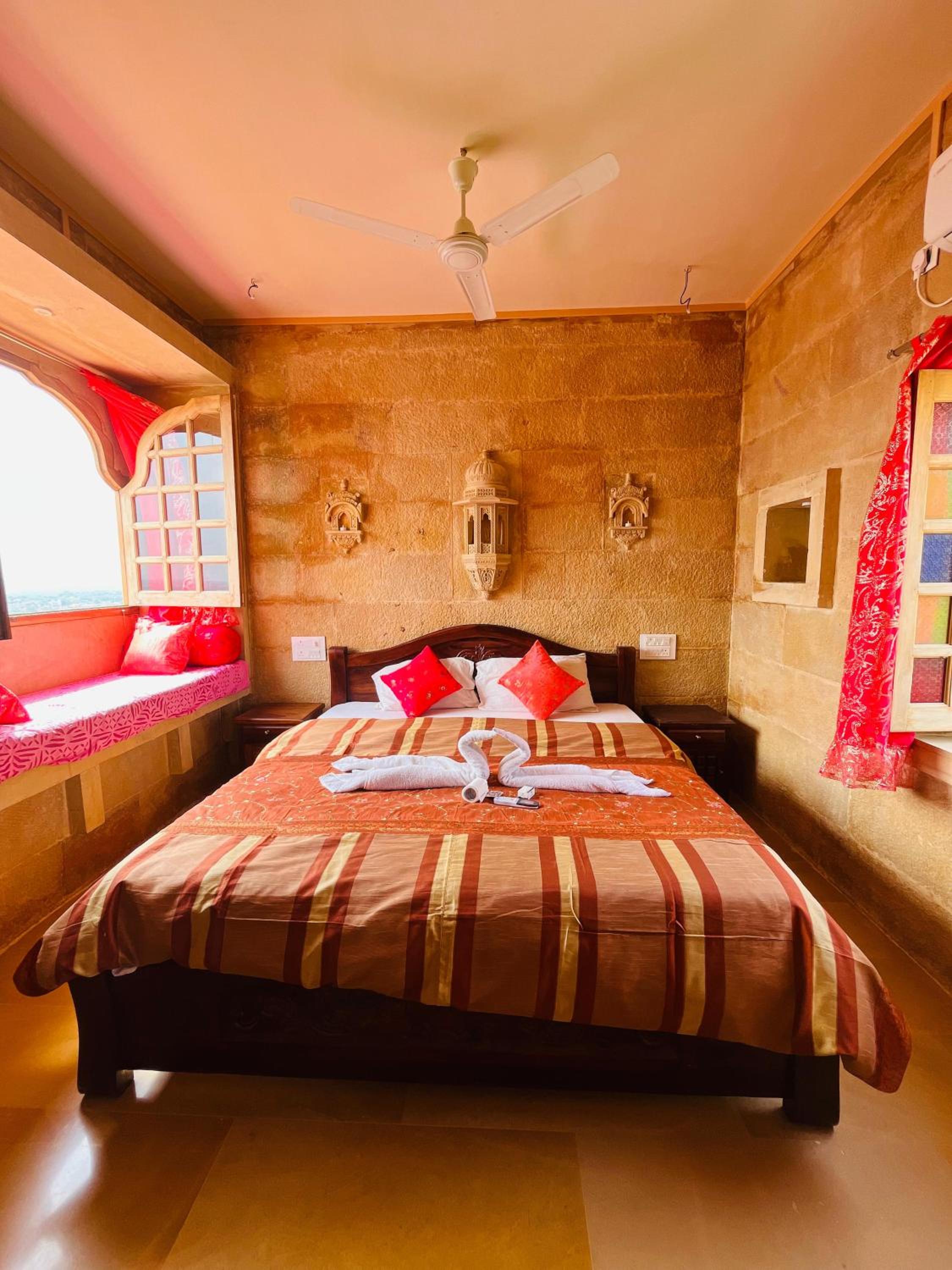 Mud Mirror Guesthouse view 5